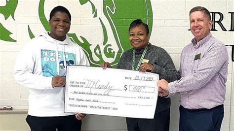Missouri 14-year-old pays off lunch debt for former school